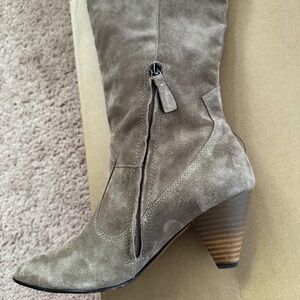 Naked feet women boots